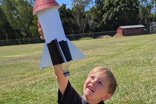 How to build a water rocket with a bike pump and water bottle